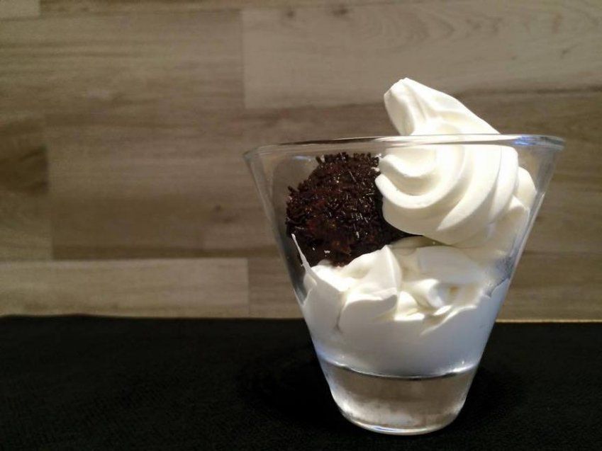 trufa de chocolate con nata