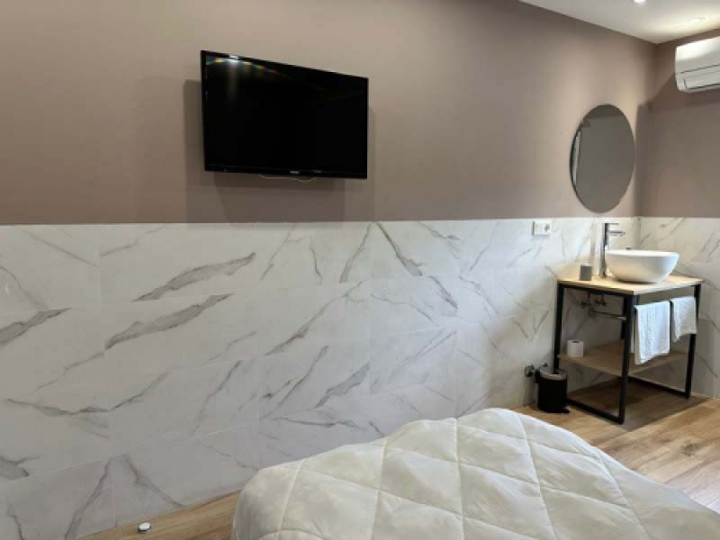 Vista de tv en habitación individual