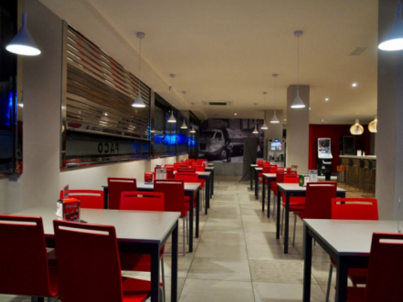 Mesas de la cafetería